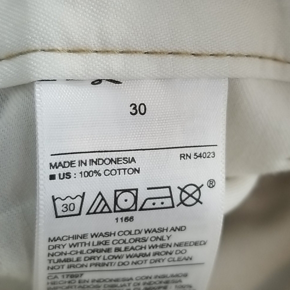 Old Navy Ultimate Slim Khaki Shorts 30 medium - Picture 8 of 8